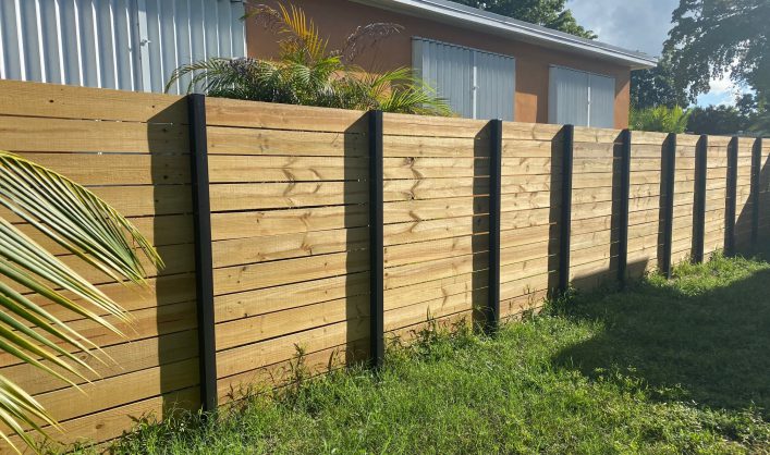 Horizontal Metal Wood Fence
