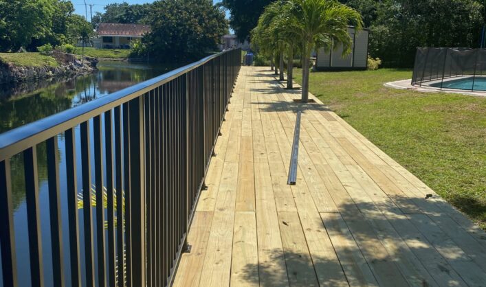 Wood deck/Pressure treated/Aluminum railing