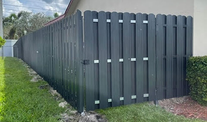 Shadow box dura fence