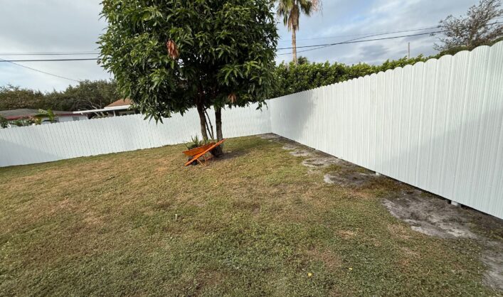 Metal Fence Powder-coated paint