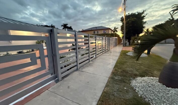 Aluminum Fence New Design