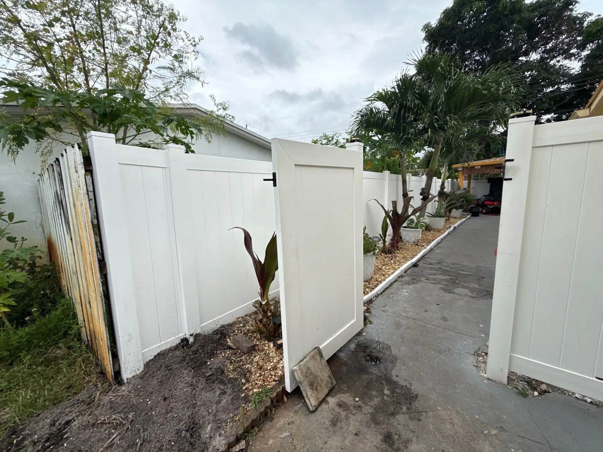 Front House Aluminum Tongue and Groove