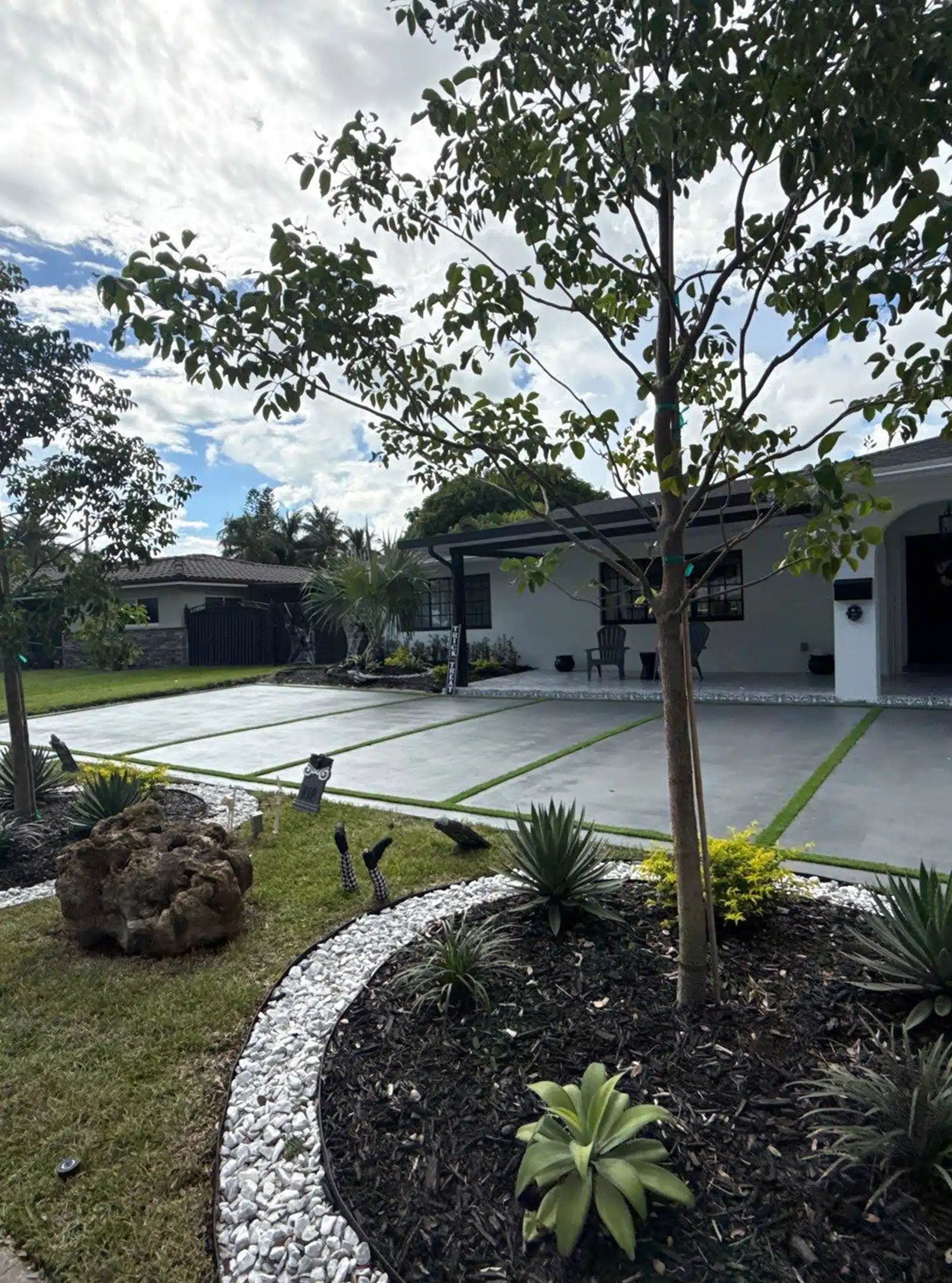 Concrete Driveway & Pergola