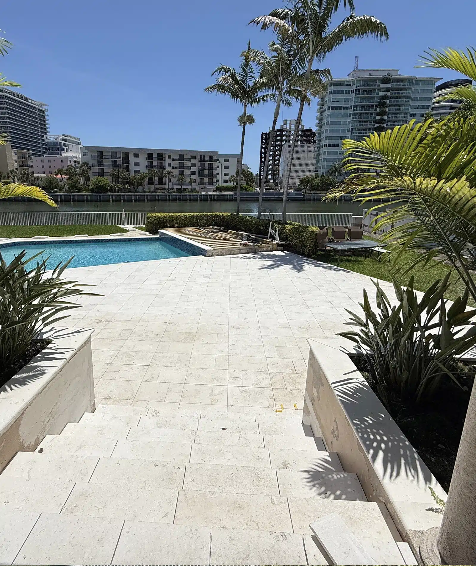 Front House Aluminum Tongue and Groove